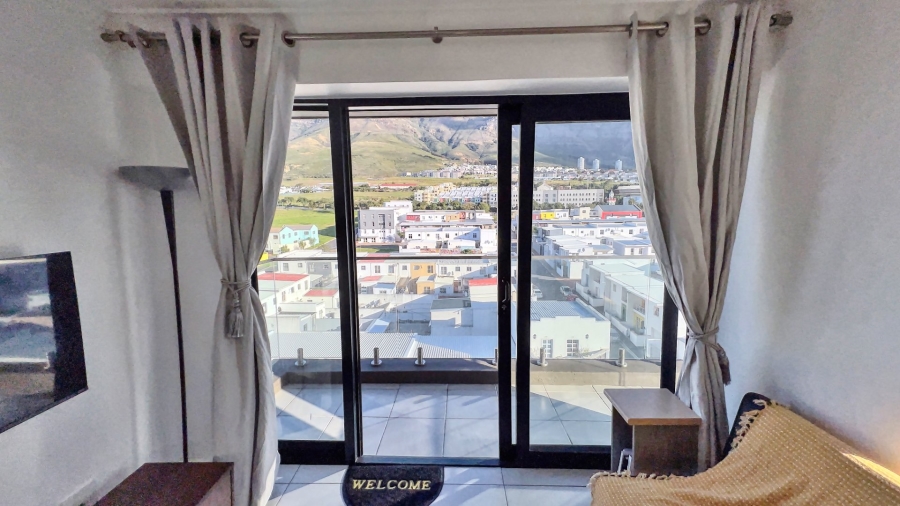2 Bedroom Property for Sale in Zonnebloem Western Cape